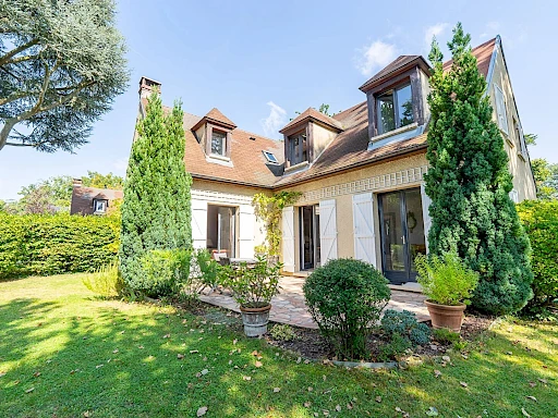 Maison 8 pièces 200 m²