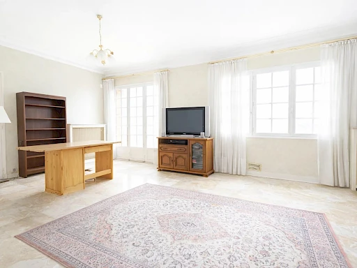 Maison 8 pièces 230 m²