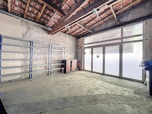 Appartement 1 pièce 137,42 m²