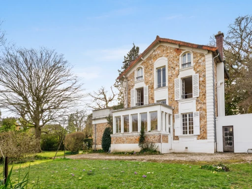 Villa 8 pièces 160 m²