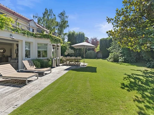 Maison 7 pièces 270 m²