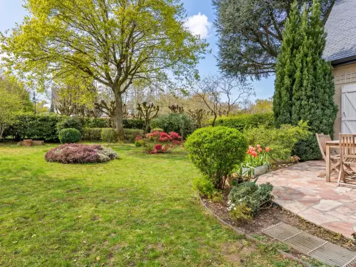 Maison 8 pièces 200 m²