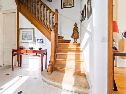Maison 10 pièces 289 m²