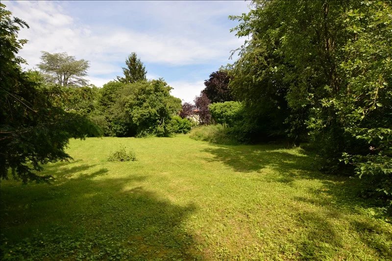 Terrain 800 m²