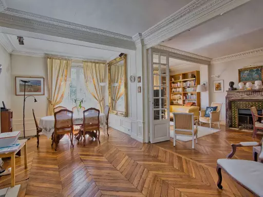 Maison 7 pièces 213 m²