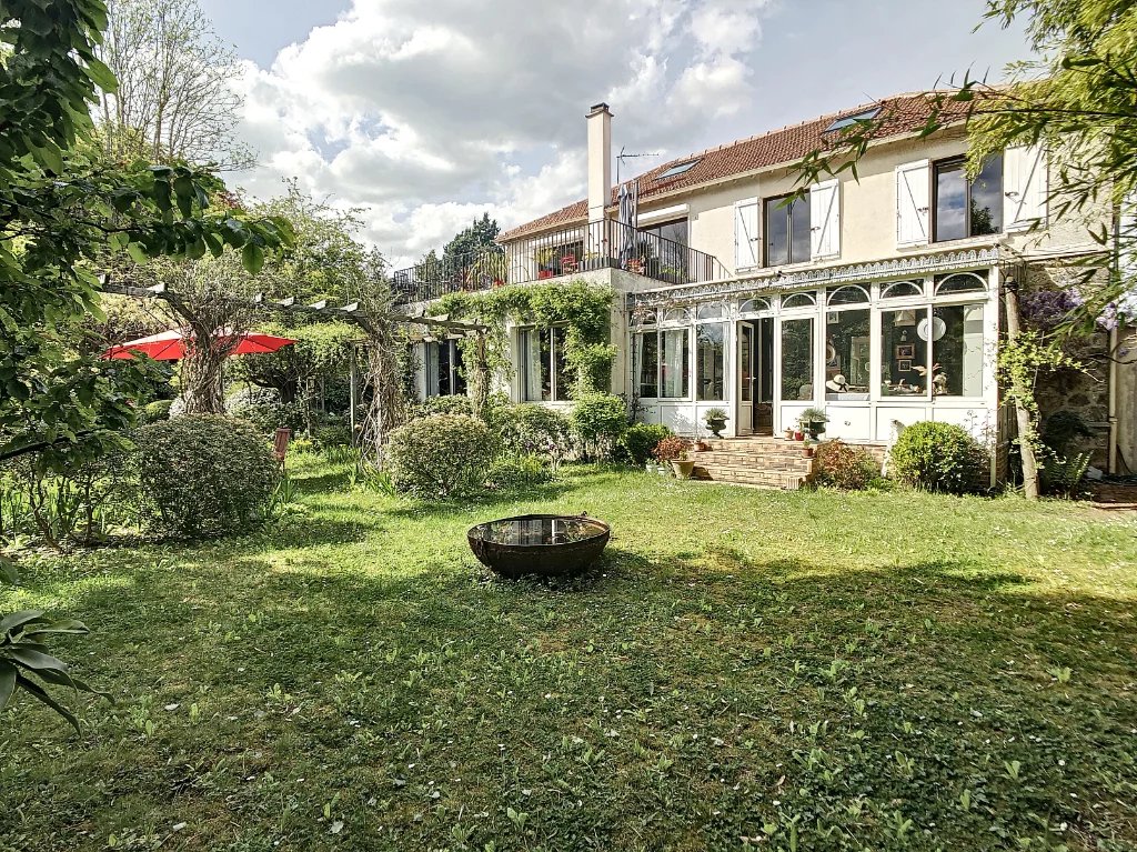 Appartement 6 pièces 145 m²
