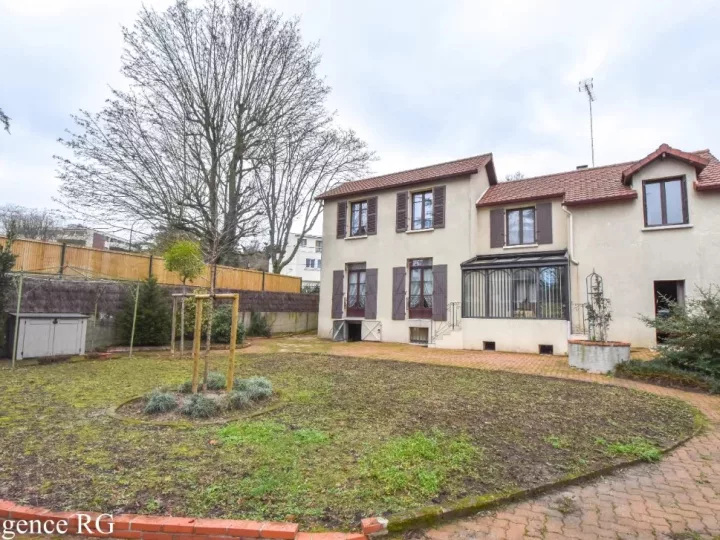 Maison 6 pièces 150 m²