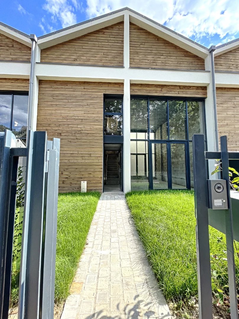 Maison 5 pièces 143 m²