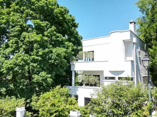 Villa 7 pièces 210 m²