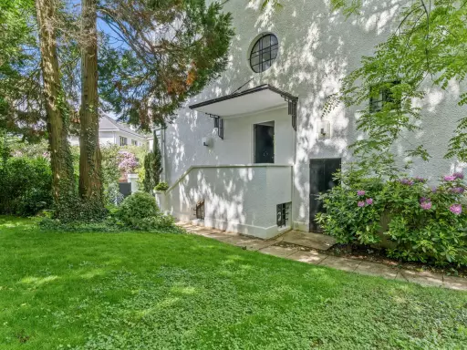 Villa 7 pièces 210 m²