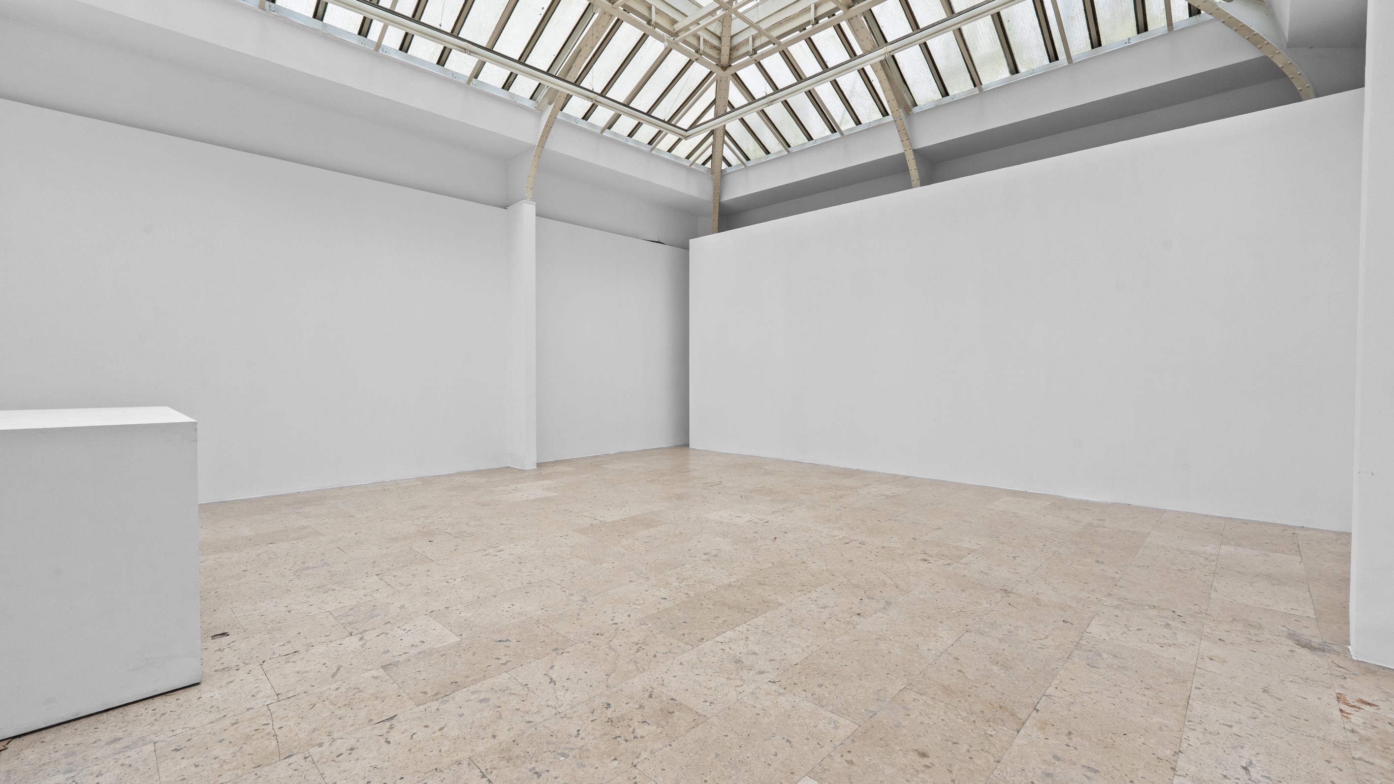 Loft 1 pièce 104 m² - 3