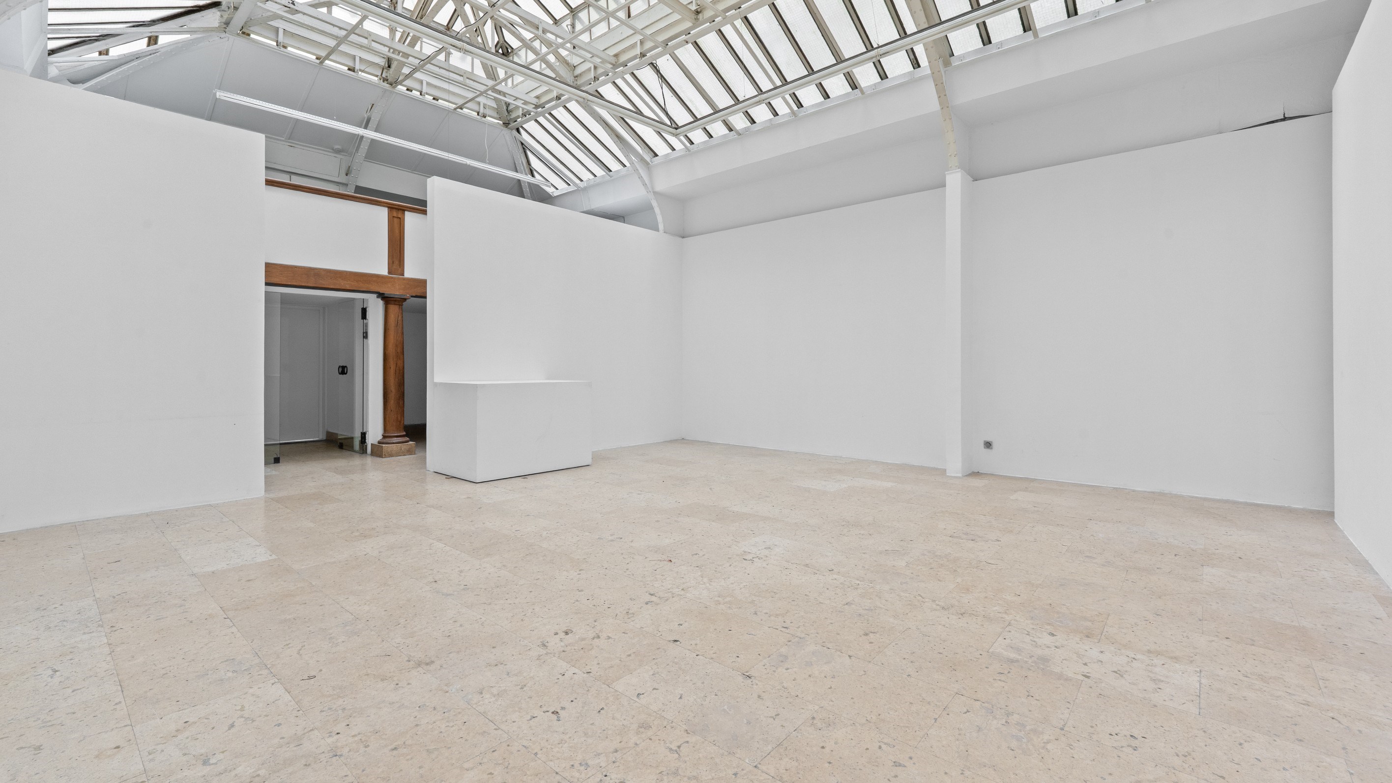 Loft 1 pièce 104 m² - 6