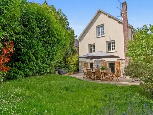 Maison 6 pièces 145 m²
