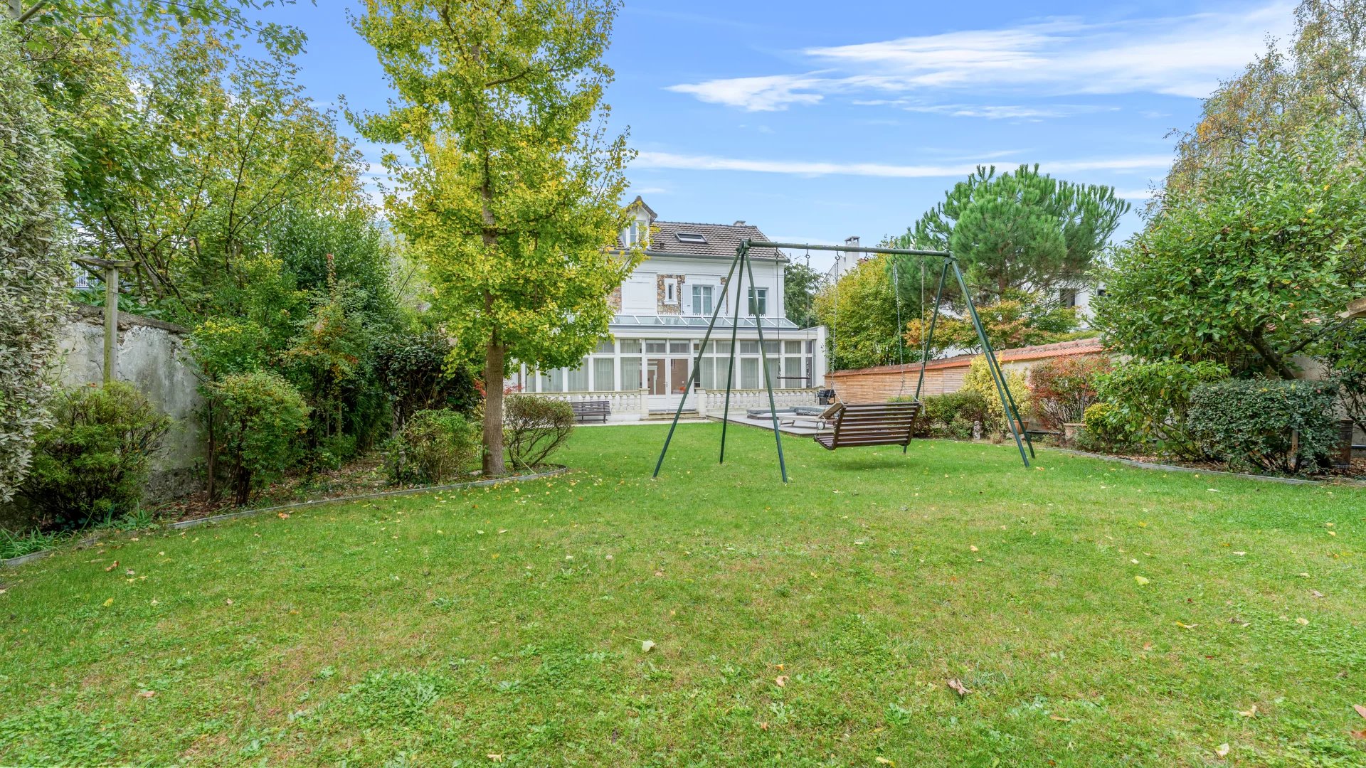 Villa 10 pièces 300 m² - 2