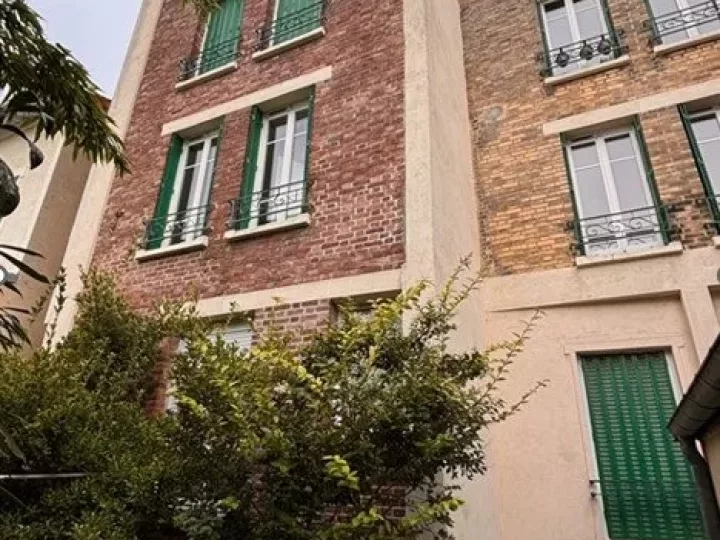 Immeuble 216 m²
