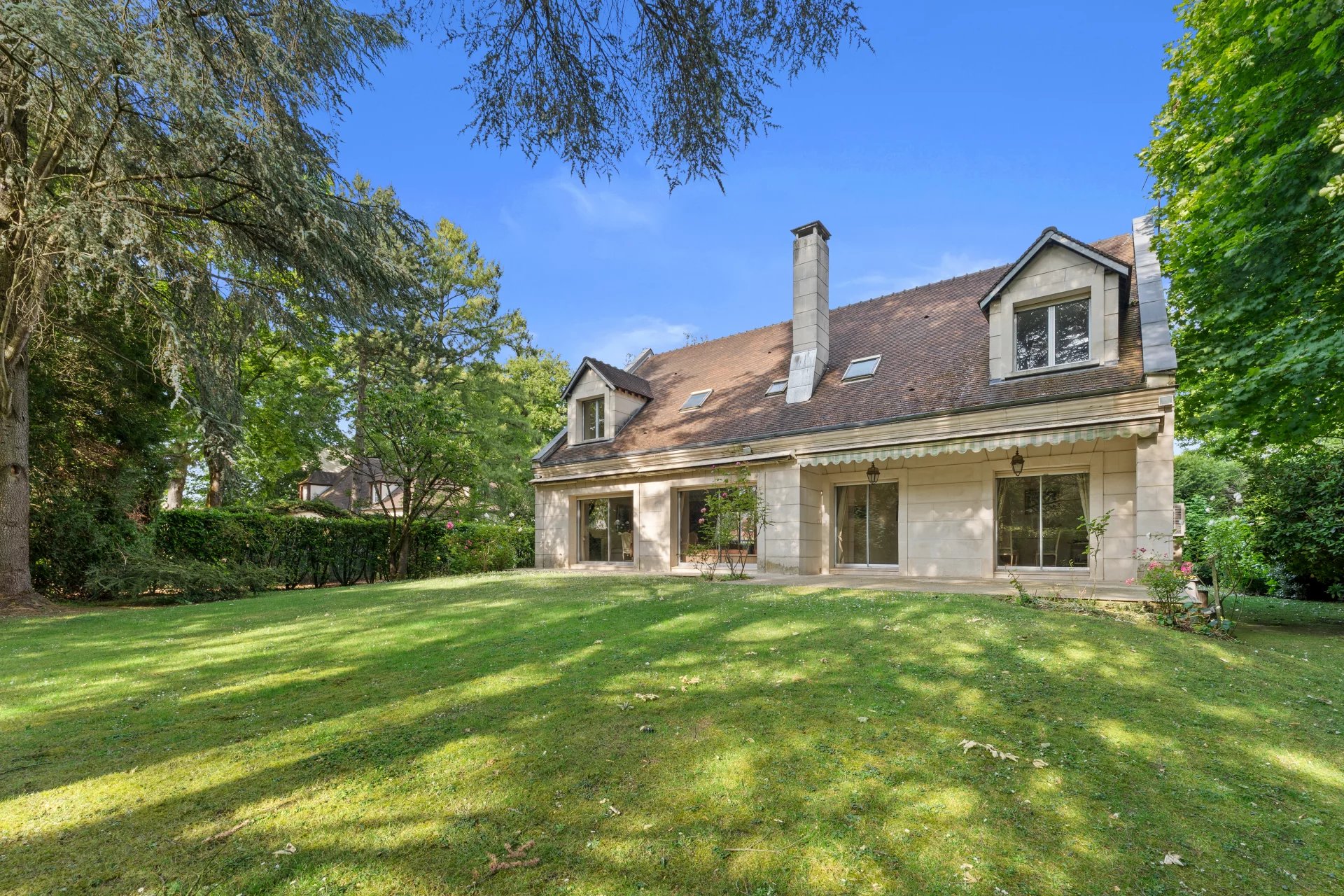 Villa 8 pièces 286,47 m²