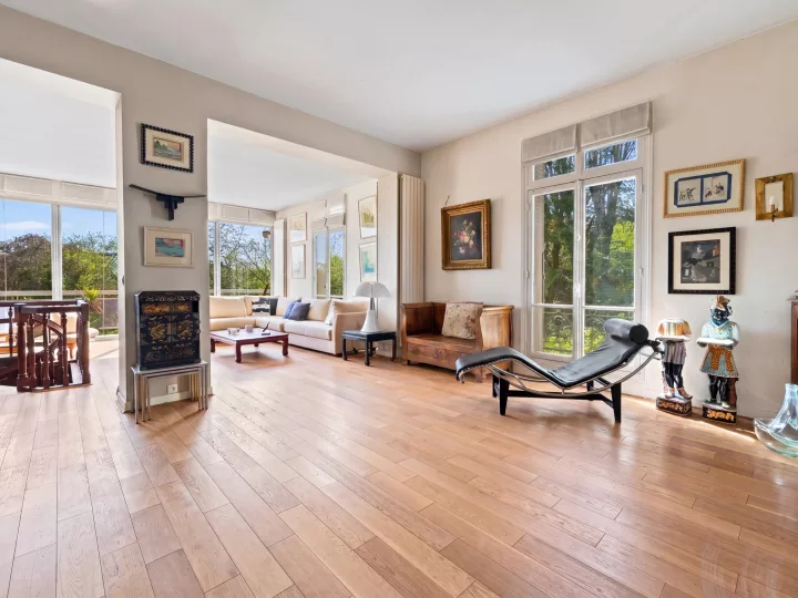 Maison 10 pièces 289 m²