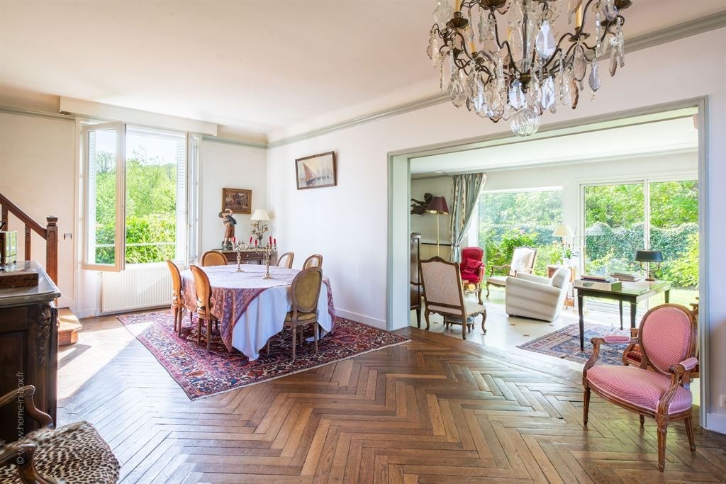 Maison 8 pièces 283 m²